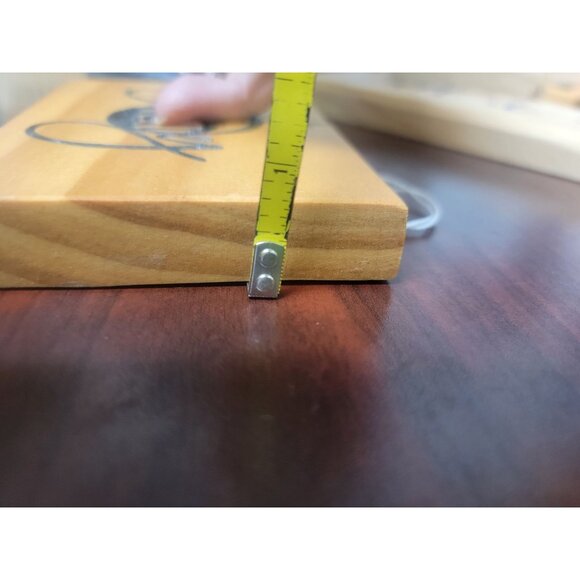 Wooden Joy Sign With Nativity Scene Design 6.5"x4.5" - Picture 2 of 4